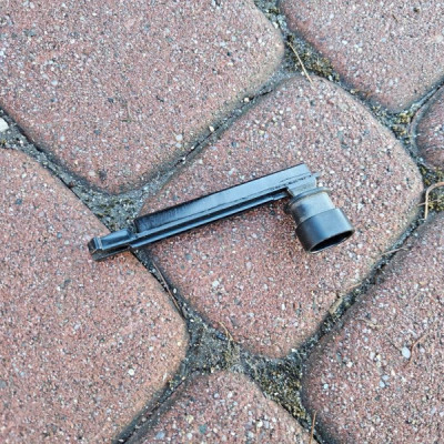 Czujnik poziomu płynu hamulcowego Opel Meriva B 32662496