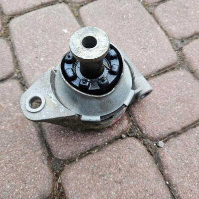 Łapa mocowanie uchwyt skrzyni Opel Meriva B 24427641