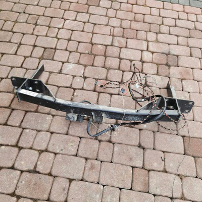 Hak tył tylny holowniczy instalacja Opel Meriva B THULE