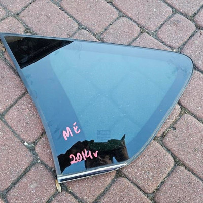 Szyba tył tylna lewa ciemna chrom karoseryjna 2014r Opel Meriva B