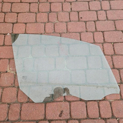 Szyba przód przednia prawa 2014r Opel Meriva B