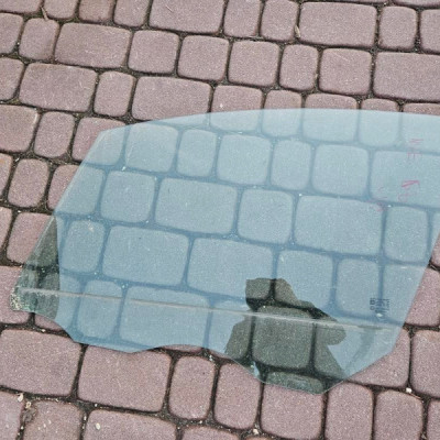 Szyba przód przednia lewa 2014r Opel Meriva B