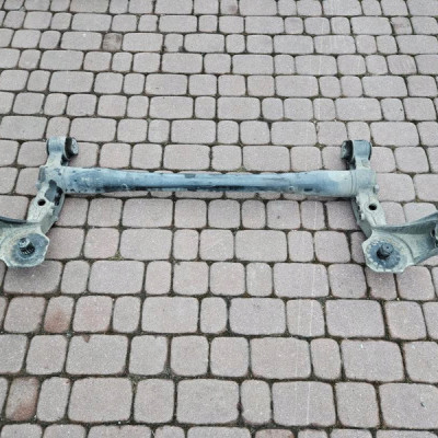 Belka zawieszenia tył tylna ośka PROSTA Opel Meriva B