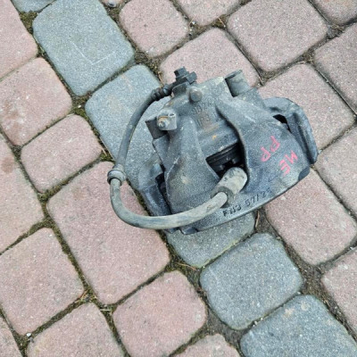 Zacisk przód przedni prawy jażmo Opel Meriva B