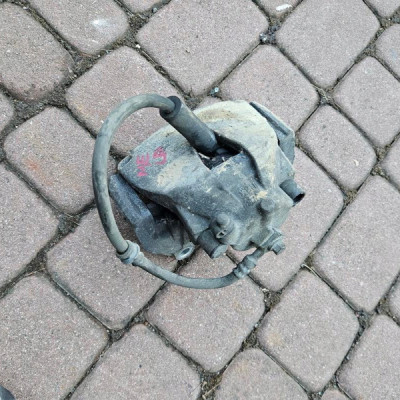 Zacisk przód przedni lewy jażmo Opel Meriva B