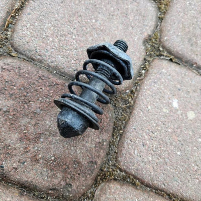 Rygiel maski mocowanie zamek otwieranie sprężyna uchwyt Opel Meriva B