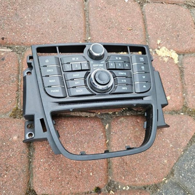 Panel radia NAVI 650 przełączniki sterowanie Opel Meriva B 13409862