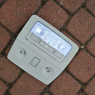 Lampka podsufitki kabiny szyberdach Opel Meriva B 13275997