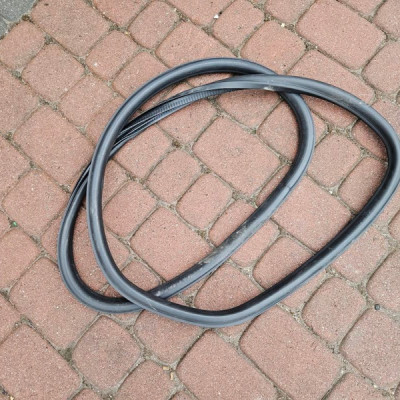 Uszczelka drzwi tył tylna lewa Opel Meriva B