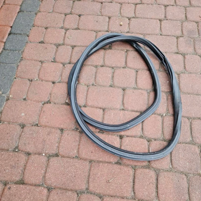 Uszczelka drzwi tył tylna prawa Opel Meriva B
