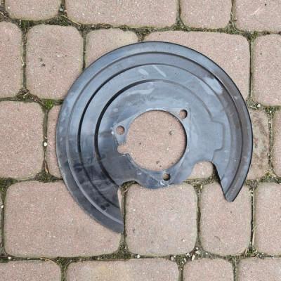 Obudowa osłona tarczy lewa tylna Opel Insignia B 84145655