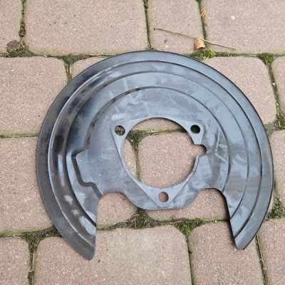 Obudowa osłona tarczy prawa tylna Opel Insignia B 84145656