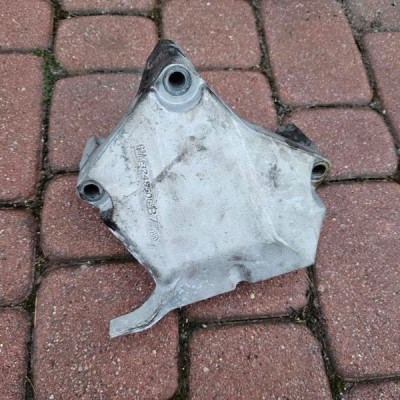 Poduszka łąpa silnika poduszka 1.4 Opel Astra J IV 13248506