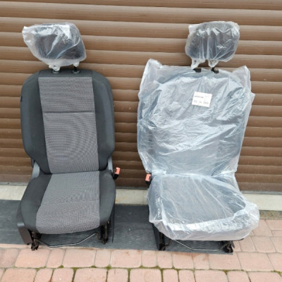 Fotele przód Toyota PROACE CITY 2023r pojedyncze