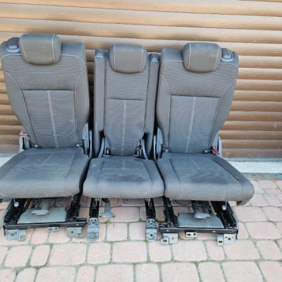 Fotel fotele 2 rząd komplet Opel Zafira C