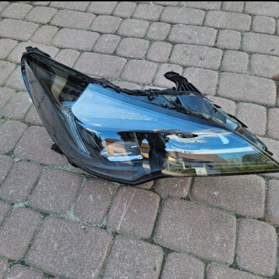 Lampa przod LIFT PÓŁ LED Opel Astra K 39179826