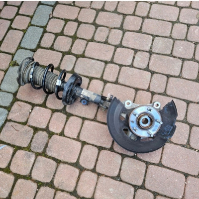 Amortyzator zwrotnica 1.4t Opel Astra K 39136052