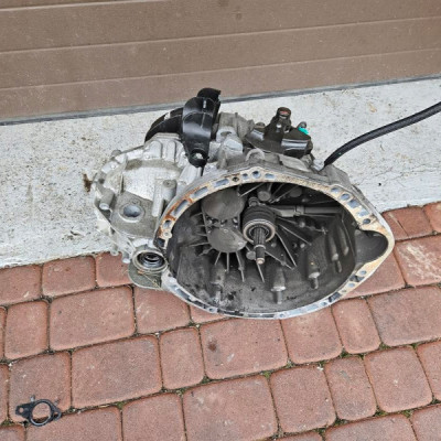 Skrzynia biegów LIFT VIVARO B TRAFIC III TALENTO 2.0DCI PF6068 320106997R