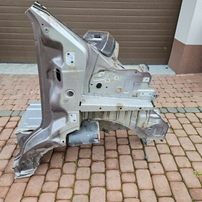 Cwiartka podłóżnica przód przednia fartuch praw VIVARO B TRAFIC III TALENTO