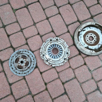 Sprzęgło docisk jednomas 1.2 1.4 Opel Astra J IV 55562026 9223223 55587031