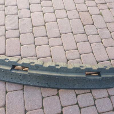 Absorber zderzaka tylnego kombi Insignia 13317397
