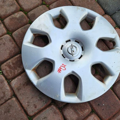 Kołpak oryginalny 16" Opel Astra J IV 13267802 AJ2
