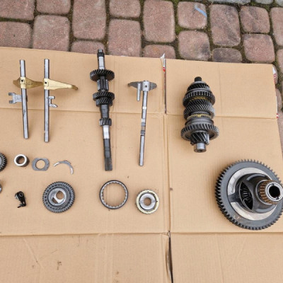 Wnętrze skrzyni biegów zębatka atak Renault Clio IV 0.9 JH3-334