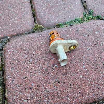 Czujnik położenia wału wałka 1.4 Opel Astra J IV 55566932