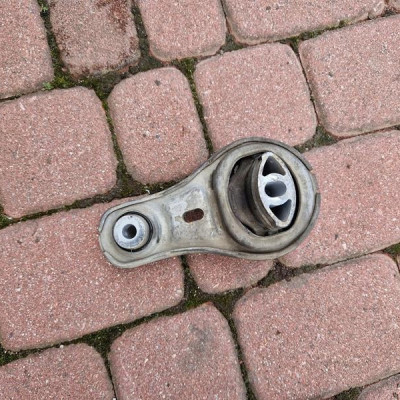 Łapa silnika poduszka Movano Master 2.3DCI 8200675206