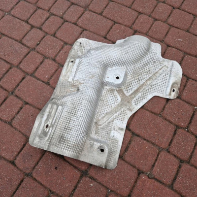Osłona termiczna obudowa osłona wydechu zbiornika Opel Astra K 39007225