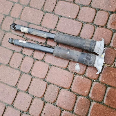 Amortyzator amortyzatory tył tylne FL MAŁY PRZEBIEG Opel Astra K 39131173