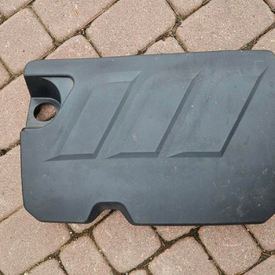 Obudowa pokrywa silnika 1.5D osłona górna Opel Astra K 55513631