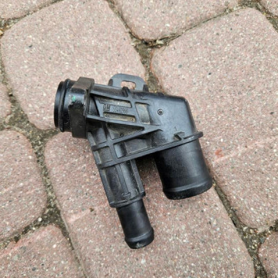 Kruciec kolanko pompy wody 1.5D Opel Astra K 55492966