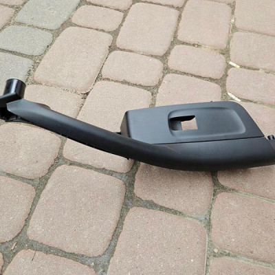 Boczek tapicerka uchwyt mocowanie boczka rączka wspornik Opel Astra K