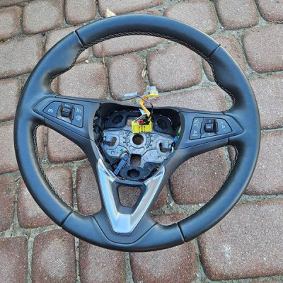 Kierownica skóra skórzana podgrzewana multifunkcja Opel Astra K AKA39