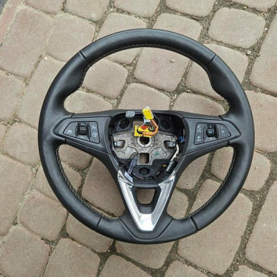 Kierownica skóra skórzana podgrzewana multifunkcja Opel Astra K A39
