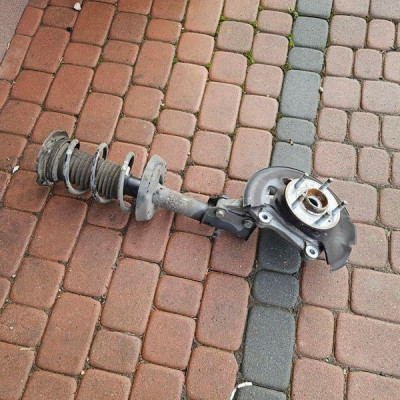 Amortyzator zwrotnica piasta 1.4T lewy mcperson Opel Astra K 39039563