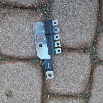 Bezpiecznik bezpieczniki 600A Opel Astra K 3451900C 06980059Z-1