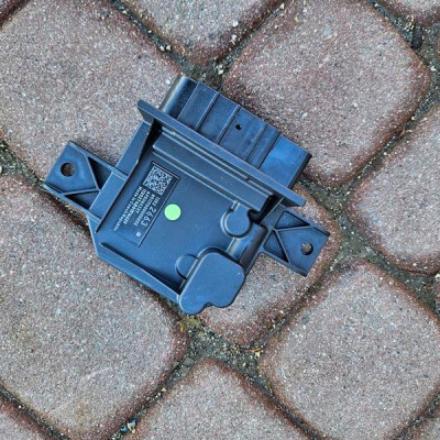 Moduł pompy paliwa sterownik Opel Astra K 13522663