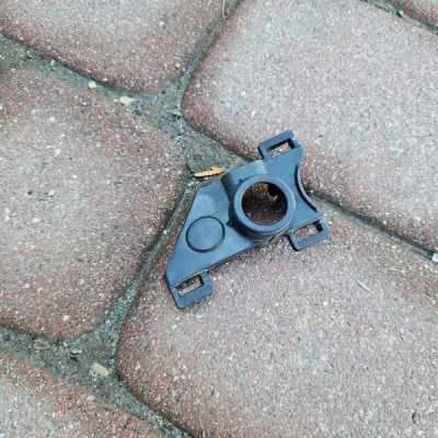 Koszyk mocowanie PDC parkowania przód LIFT FL Opel Astra K 39130543