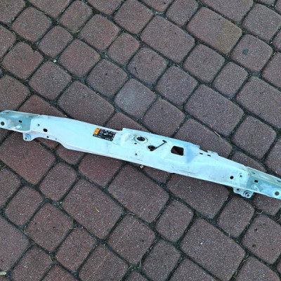 Belka wzmocnienie górne 40r z40r zamka zamek chłodnic Opel Meriva B