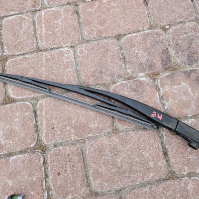 Wycieraczka tył tylna szyby ramie Opel Meriva B