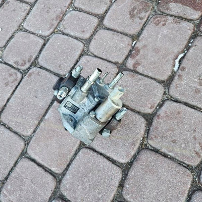 Pompa oleju wtryskowa paliwa 1.6CDTI Opel Meriva B 55490709