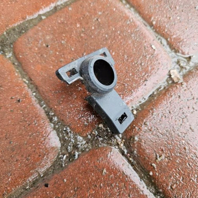 Uchwyt mocowanie czujnika parkowania Opel Astra 5 K V 39069828