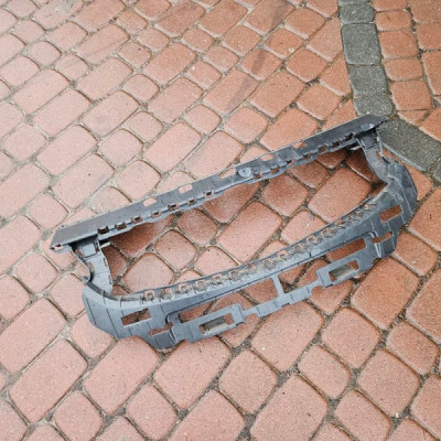 Wzmocnienie zderzaka przód grill grilla Opel Astra 5 K V 13448088