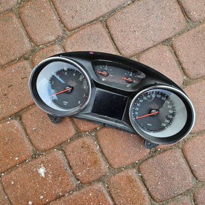 Licznik EUROPA 1.4T benzyna Opel Astra K V 39187106