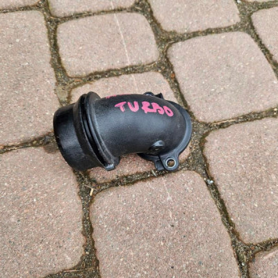 Kruciec kolanko pompy dolot turbo turbosprężarki 1.5D Opel Astra K