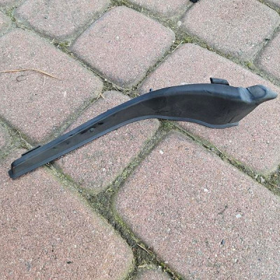 Zakończenie podszybia lewe osłona obudowa Opel Mokka MOKKA X 95137390