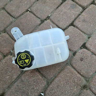 Zbiorniczek wyrównawczy płynu chłodniczego Opel Mokka MOKKA X 95380033