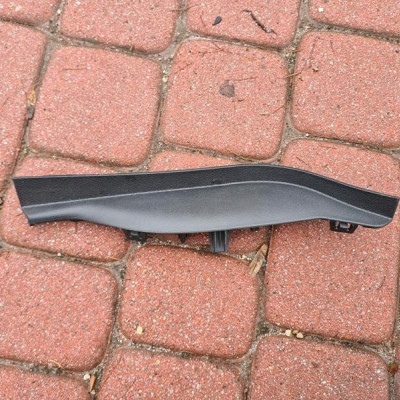 Plastik obudowa osłona deski Opel Corsa E 13382321